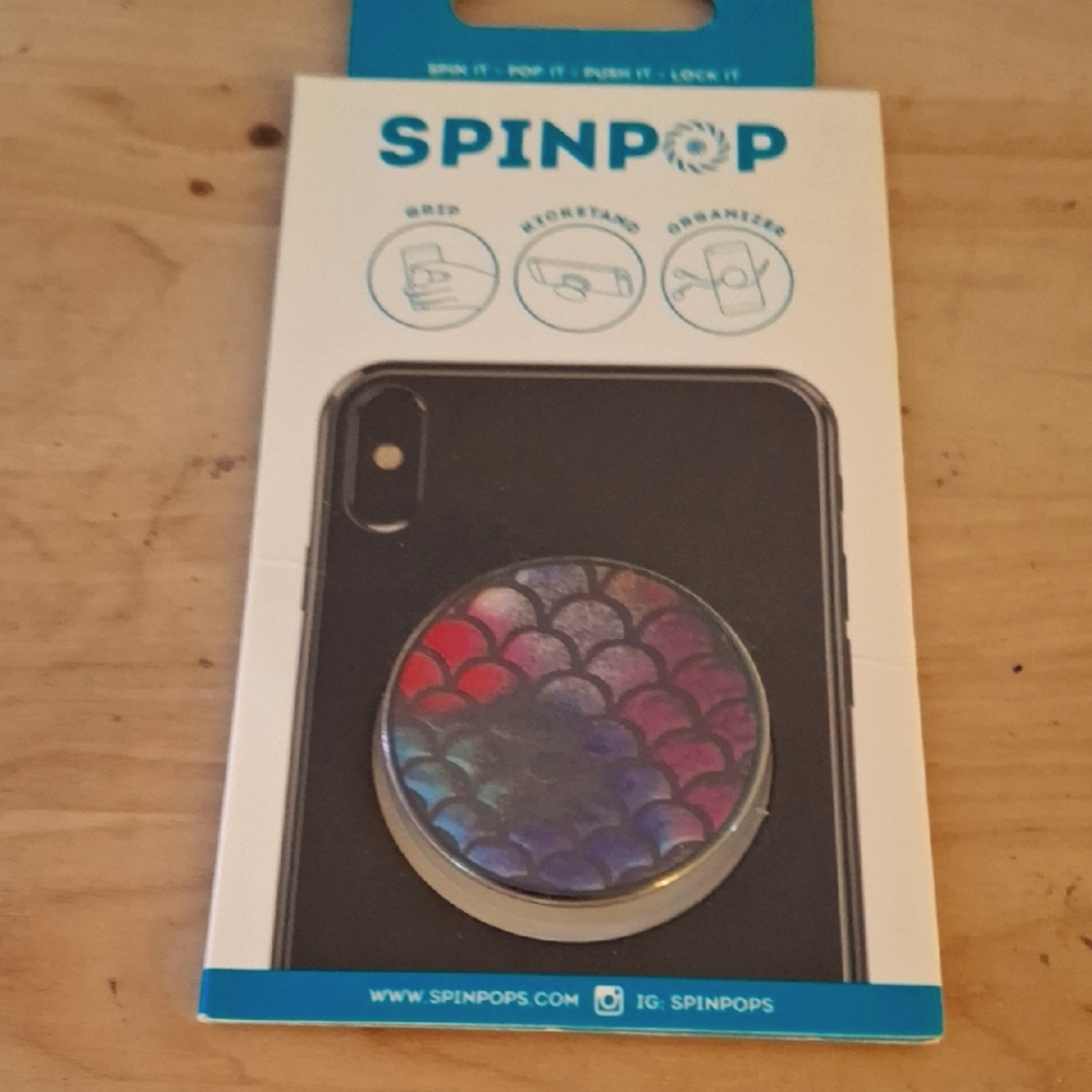 NWT Multicolor Phone Grip